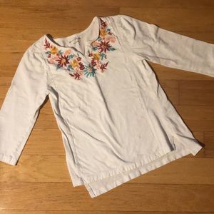 Garnet Hill 3/4 sleeve embroidered cotton top